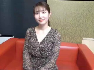 【迷奸】高价购入迷操新作，情趣床4P轮操良家女友，边自拍边爆操